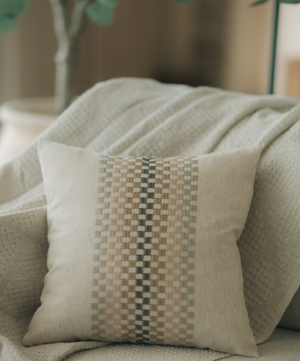 Minimalist pillow